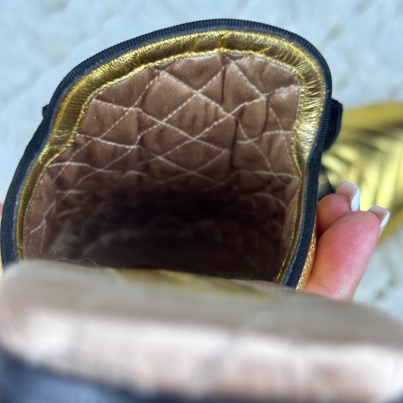 Gucci Gold and Black Quilted Mules Size 37 - Picture 10 of 10